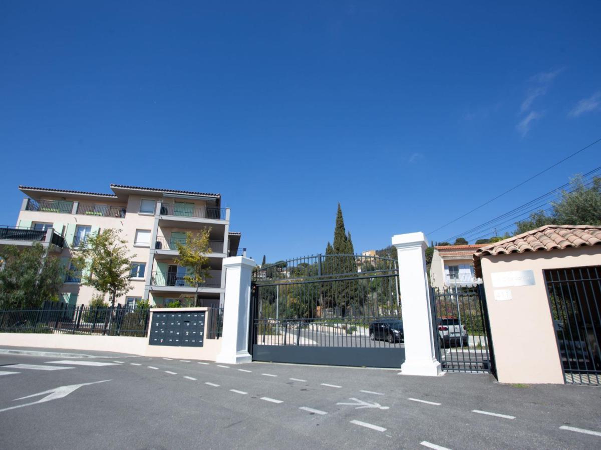 Apartment Le Clos Jardin-1 By Interhome Bormes-les-Mimosas Bagian luar foto